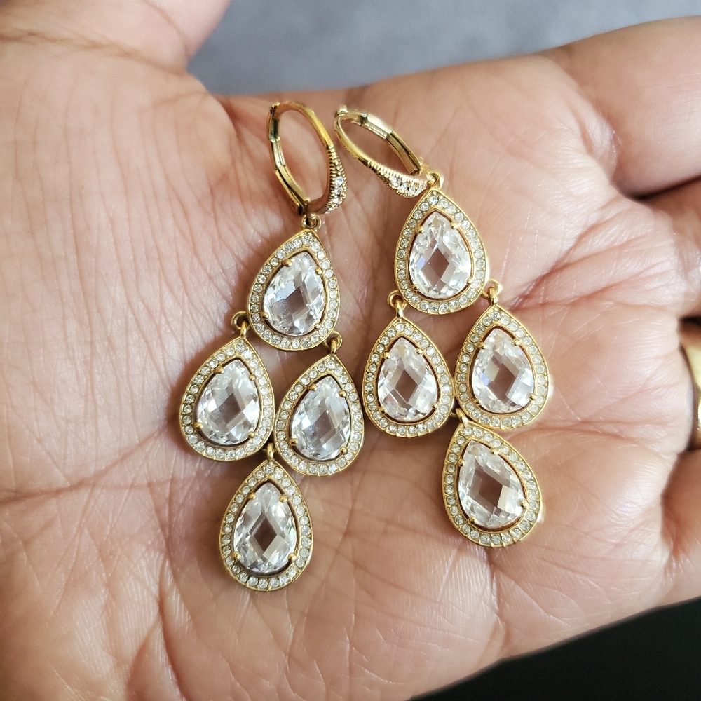 Gold/crystal chandelier earrings - Picture 2 of 5